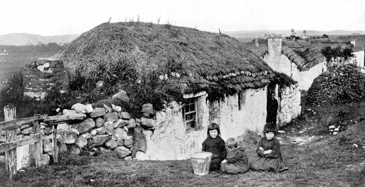 Krottenhuizen, Stornoway, Lewis, Western Isles, Schotland, 1924-1926 door Valentine and Sons Ltd