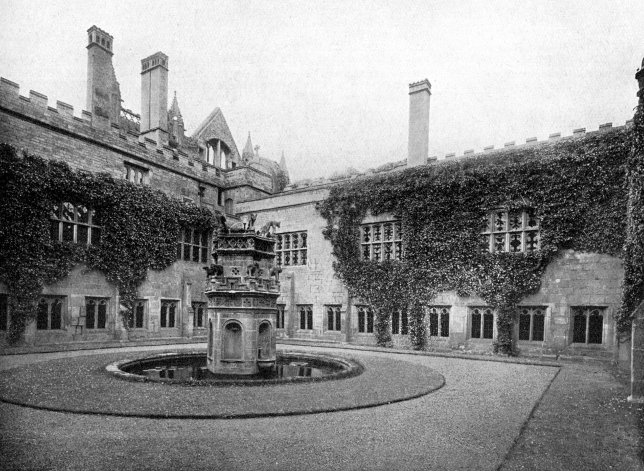 De kloosters, Newstead Abbey, Nottinghamshire, 1924-1926 door Valentine and Sons Ltd