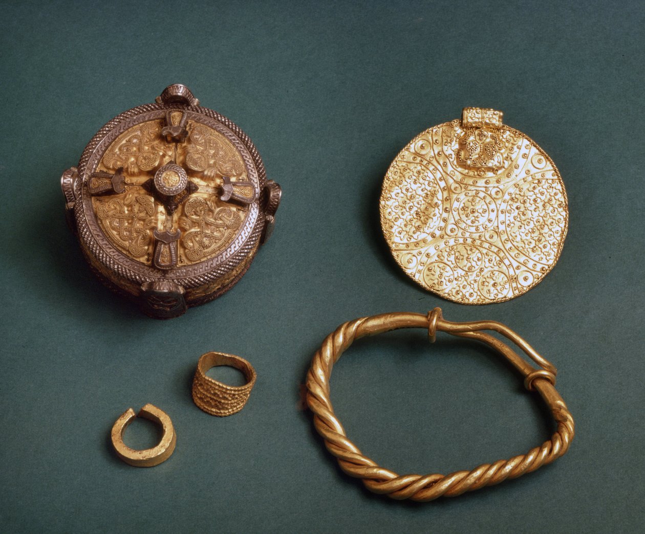 Viking sieraden uit Gotland, Zweden. 10e eeuw. Stockholm, Historiska Museet door Viking
