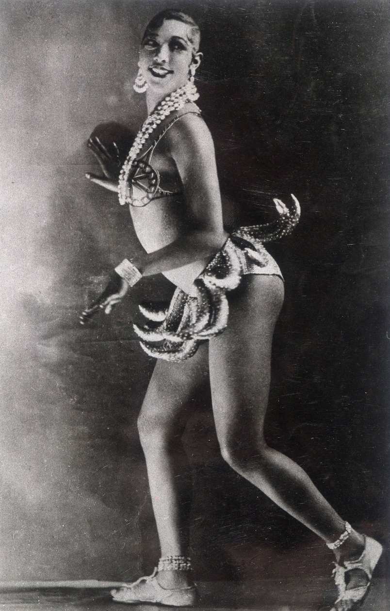 Josephine Baker gekleed met een riem van bananen. Foto door Lucien Walery (1863-1935) door Walery