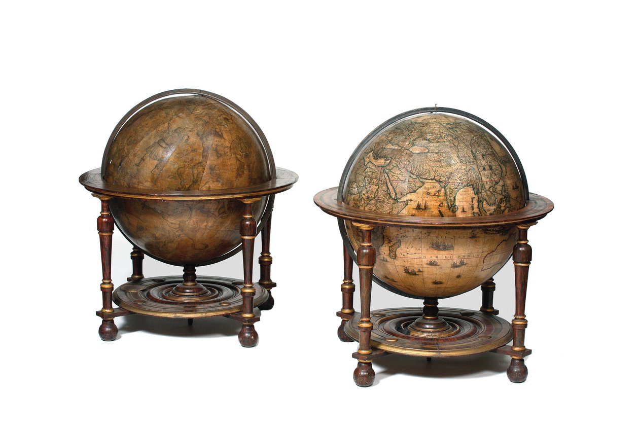 Groot paar bibliotheekglobes, de aardse 1645/48, de hemelse na c.1630 door Willem Blaeu