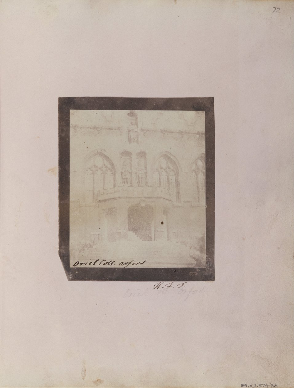 De Veranda in de Voorste Binnenplaats van Oriel College, Oxford door William Henry Fox Talbot