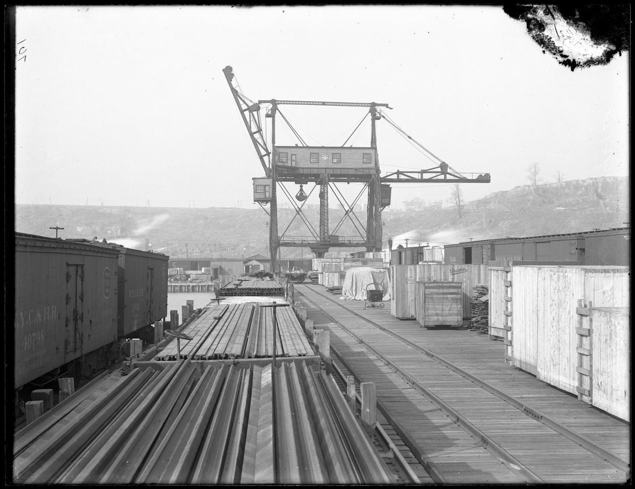 Rechtstreekse lader bij de West Shore Rail Road, Weehawken, New Jersey, 1912 door William Davis Hassler
