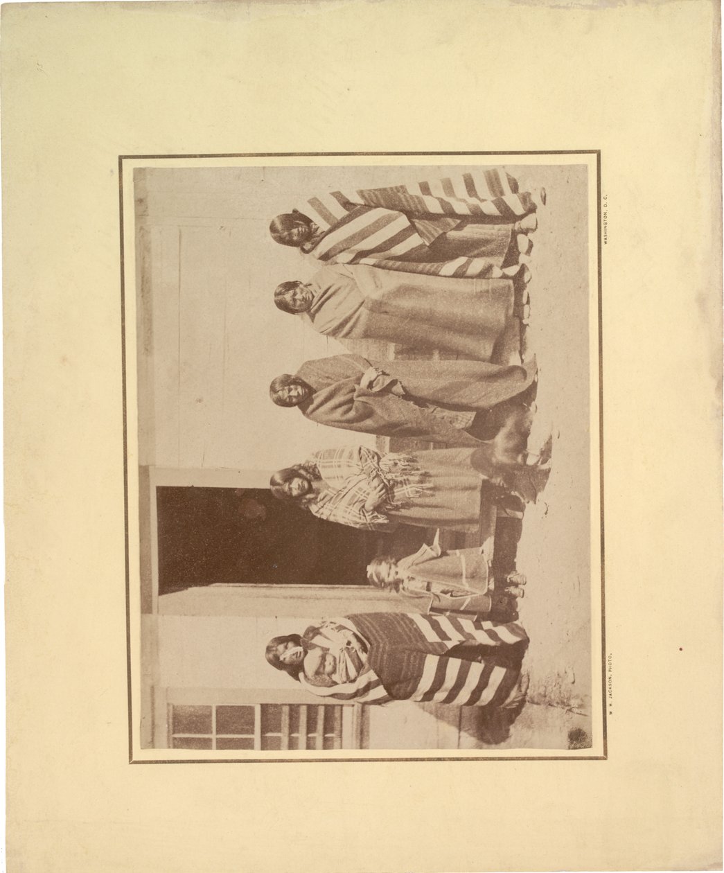 Groep van vijf inheemse Amerikaanse vrouwen met jong meisje en baby, 1871 door William Hicks Jackson