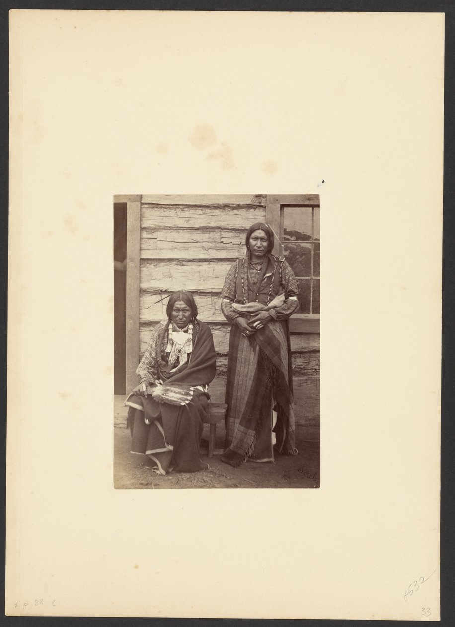 Zonen van het Arapaho-opperhoofd, Little Raven [Kleine Beer en Schild, waarschijnlijk in Kamp Bevoorrading]. door William Stinson Soule