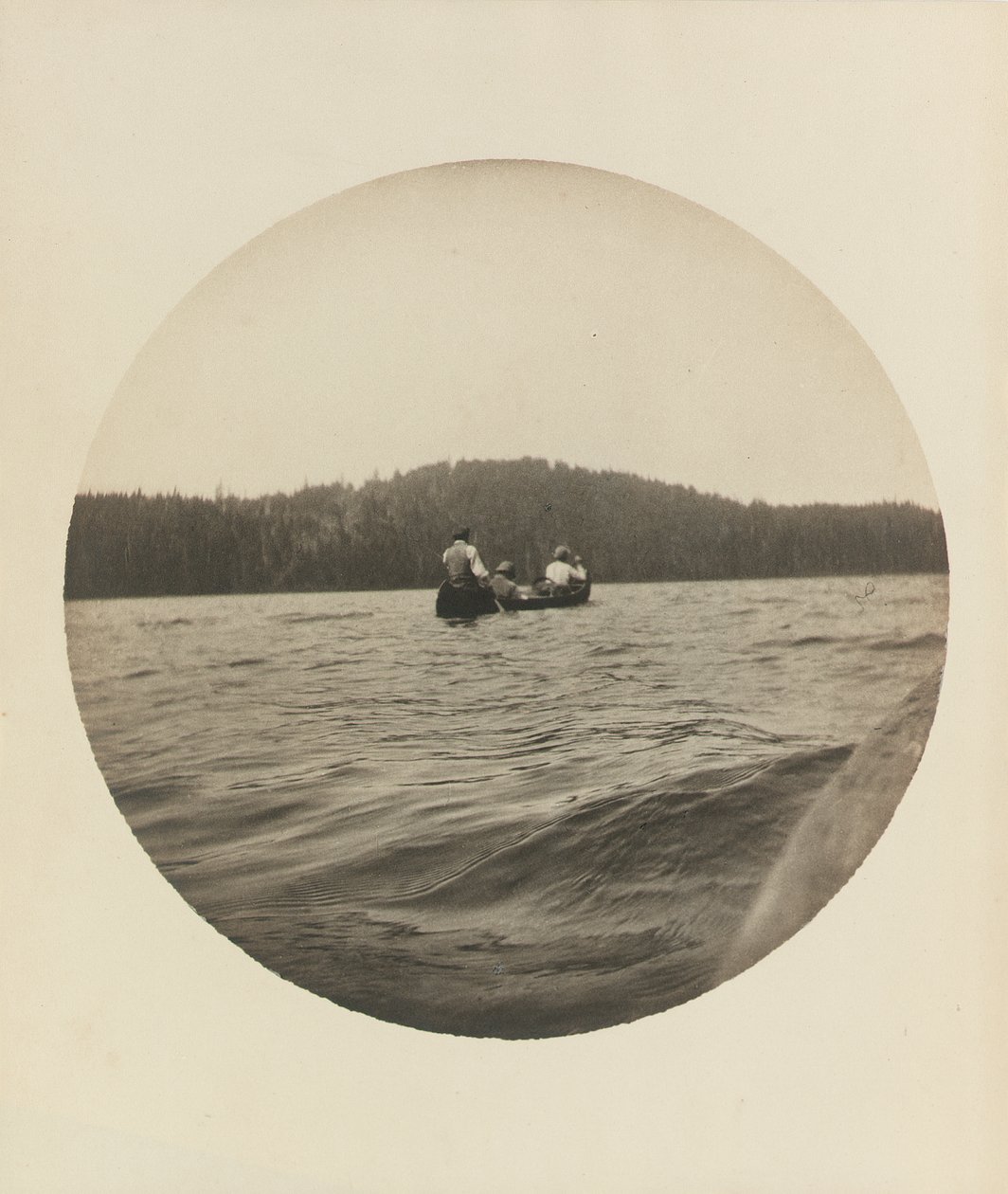 Drie kanoërs, Lake St. John, Provincie Quebec, ca. 1895, ca. 1904 door Winslow Homer
