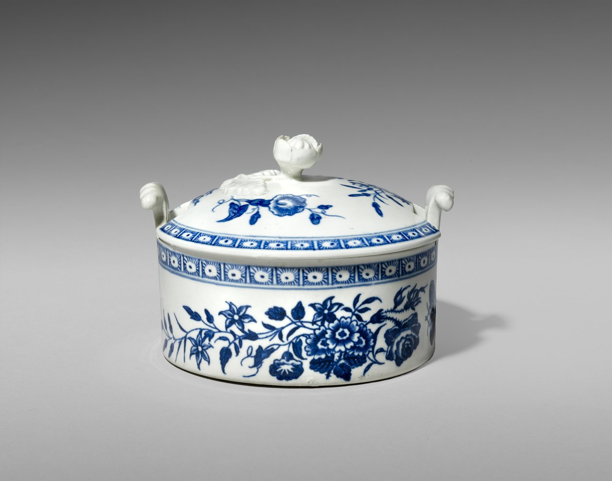Botervat, ca. 1770-1783 door Worcester Porcelain Manufactory