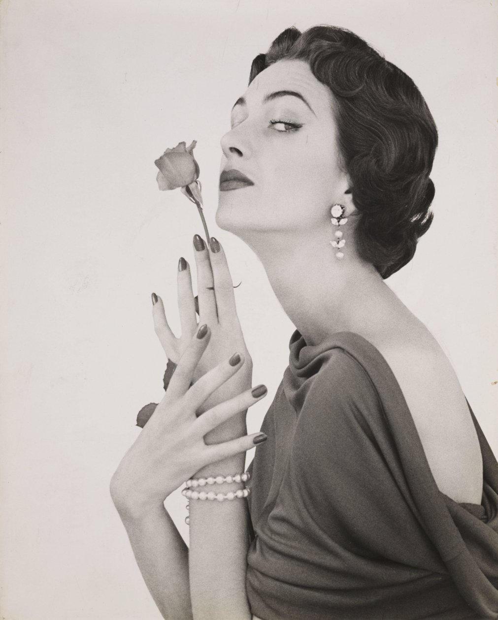 vrouw met roos, ca 1960 door Zoltan Glass