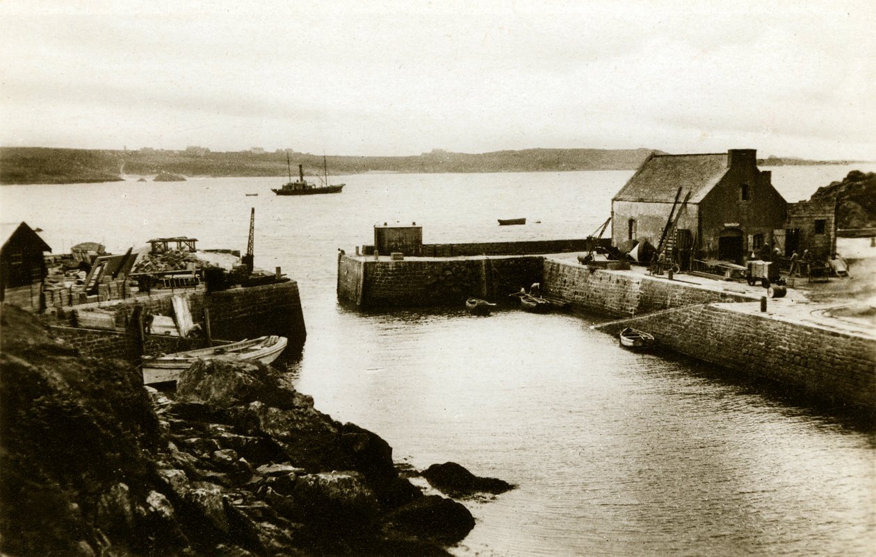 Eiland Ouessant: de haven van Lampaul bij vloed door . .
