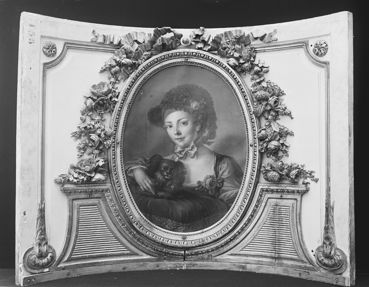 Vrouw met een hond, 1770-90 door ca. 1775 . French Painter