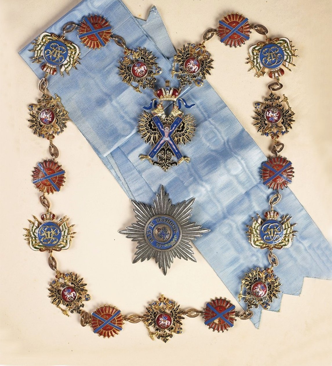 De insignes van de Orde van de Heilige Andreas de Eerstgeroepene, Tweede Helft van de 19e eeuw door decorations and medals Orders