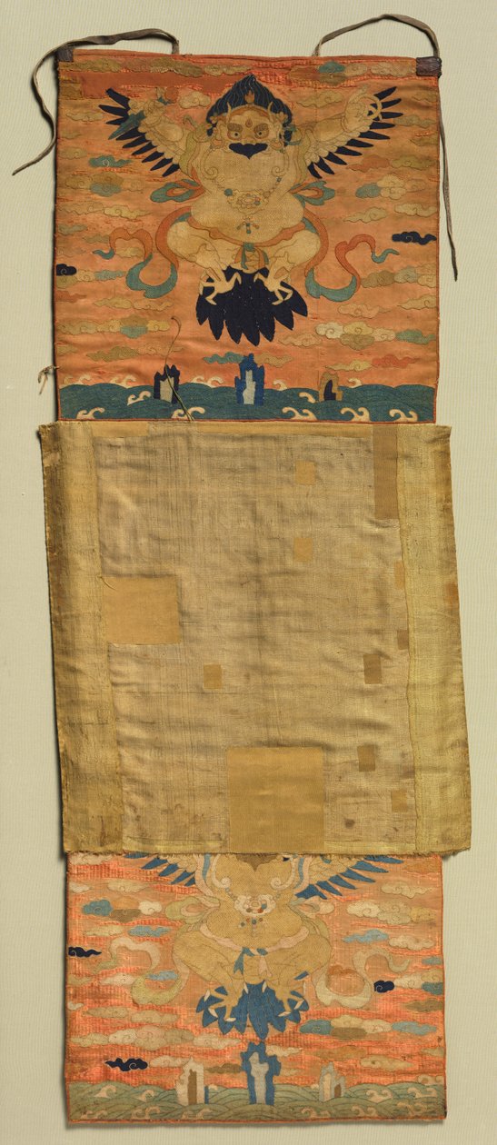 Vajrapani geborduurde berg met Garuda, schilderij 1600s, borduurwerk c. 1300 door the Tenth Black Hat Karmapa Chöying