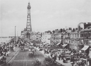 Centrale Promenade, Blackpool door (after) English photographer