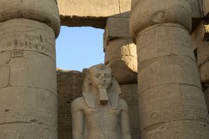 De tempel van Luxor, Oude Egyptische architectuur in Luxor door Albert Mansour