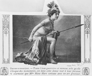 Mata Hari in een oorlogsdans, begin 20e eeuw door A. Bert