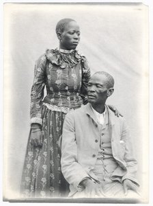 Khama en zijn vrouw, c.1910 door A. E. Hargreave