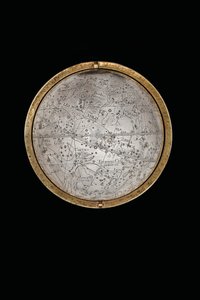 Twee uitzonderlijke aard- en hemelglobes, ondersteund door Hercules en Atlas, Augsburg