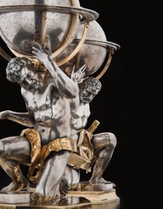 Twee uitzonderlijke aardse en hemelse globes, ondersteund door Hercules en Atlas, Augsburg