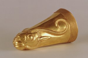 Rhyton in de vorm van een gazellenkop, uit Hamadan, Iran