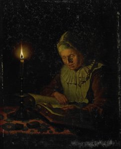 Oude vrouw die leest