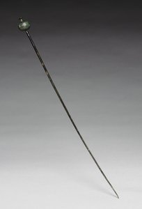 Kledingpin, c.1400 v.Chr. (gegoten en gesmeed brons) door Age Bronze