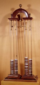 Stapel van Alessandro Volta (1745-1827), Italiaanse natuurkundige, uitvinder van de elektrische batterij door Alessandro Volta