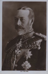 Zijne Majesteit de Koning (zw/w foto) door Alexander Bassano