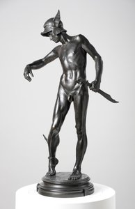 Perseus bewapent zich door Alfred Gilbert