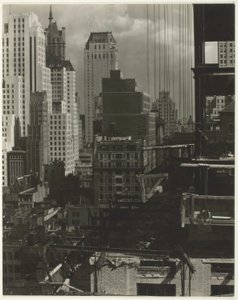 Vanuit mijn raam bij An American Place, Noord door Alfred Stieglitz