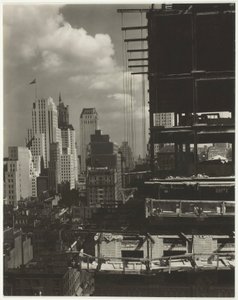 Vanuit mijn raam bij An American Place, noord, 1931 door Alfred Stieglitz