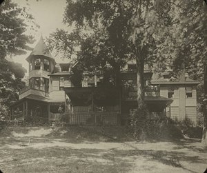 Oaklawn House, (Oostzijde)