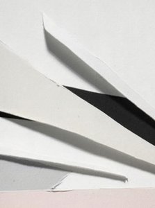 Schaduwrijke geometrische plooien door Alma