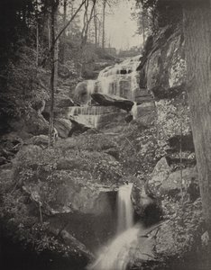 Fall Creek Cascade, North Carolina (zwart-wit foto)