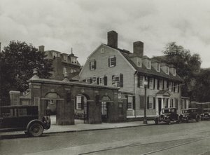 Harvard Universiteit: Class of 1857 Gate, Wadsworth House (zwart-wit foto)