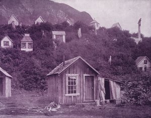 Indiaanse begrafenishuizen nabij de stad Juneau, Alaska