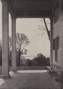 Mount Vernon: Oostportiek door American Photographer (after)