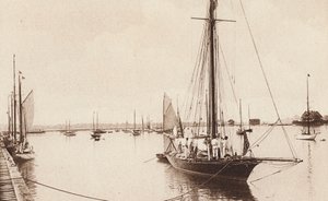 Buffalo Harbor, met Buffalo, Yacht Club, Buffalo, New York (z/w foto) door American Photographer