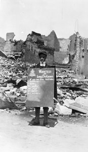 Telefonist voor Telefoonmaatschappij na de Galveston Storm, 1900 door American Photographer
