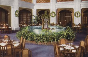 Chicago: Fontein in South Grill Room, Marshall Field and Co (kleurenfoto) door American Photographer