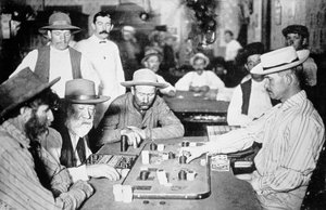 Faro spelen in een saloon in Morenci, Arizona Territory