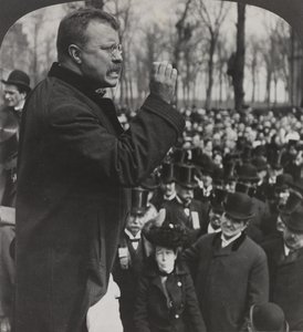 President Roosevelt in Evanston door American Photographer