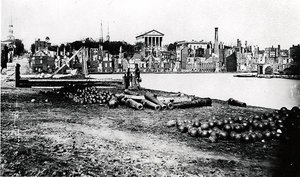 Zuidzijde van het Kanaalbekken, Richmond, Virginia, april 1865