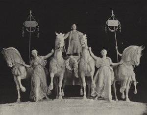 De Columbus Quadriga door American Photographer