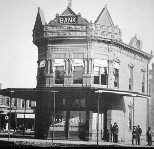 De Condon Bank, Coffeyville, Kansas door American Photographer