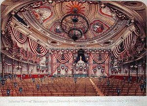 Interieur van Tammany Hall, versierd voor de Nationale Conventie op 4 juli