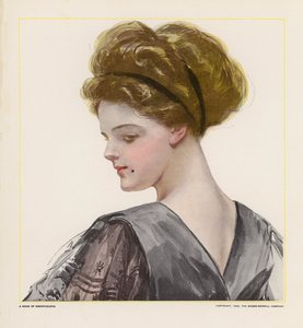 Portret van een jonge vrouw in een zwarte avondjurk