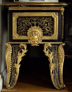 Louis XIV meubilair: commode met metalen inleg met acanthus gemaakt door Andre Boulle door Andre Charles Boulle