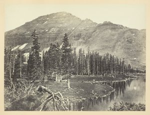 Meer bij de kop van Bear River, Uintah Mountain door Andrew Joseph Russell