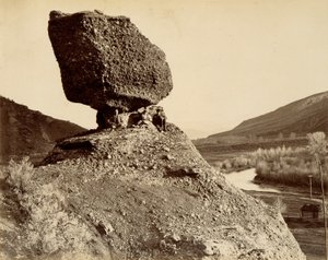 Sphinx of the Valley, uit The Great West Illustrated in a Series of Photographic Views across the Continent genomen langs de lijn van de Union Pacific Railroad West van Omaha, Nebraska door A.J. Russell, Volume I