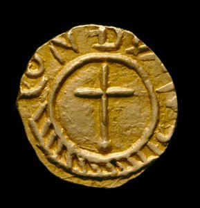 Crondall munt nr. 59, Angelsaksische munt uit de Crondall Hoard, Crondall, Hampshire (goud)